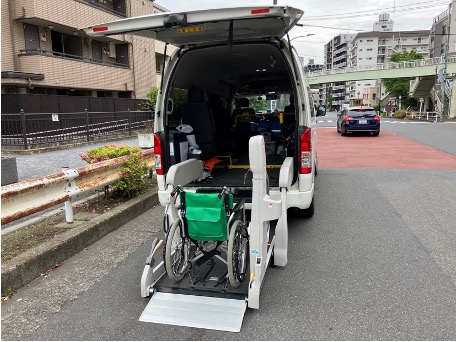 wheelchair accessible taxi