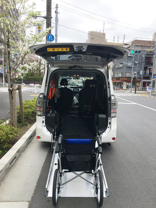 wheelchair taxi